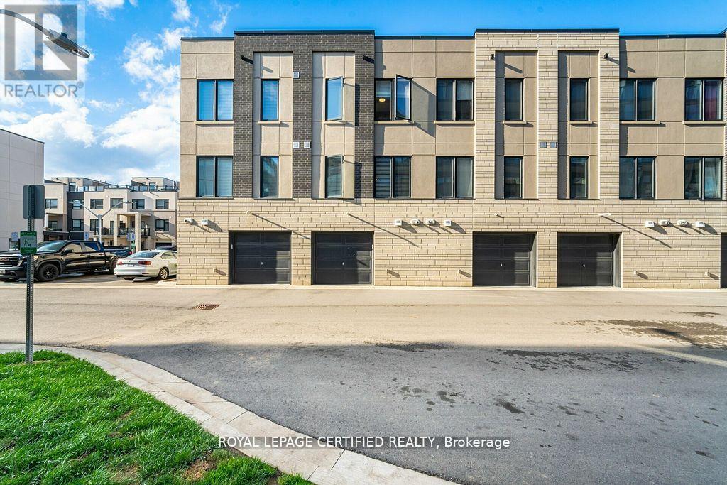 Townhouse at 31 - 1095 COOKE BOULEVARD, Burlington (LaSalle)