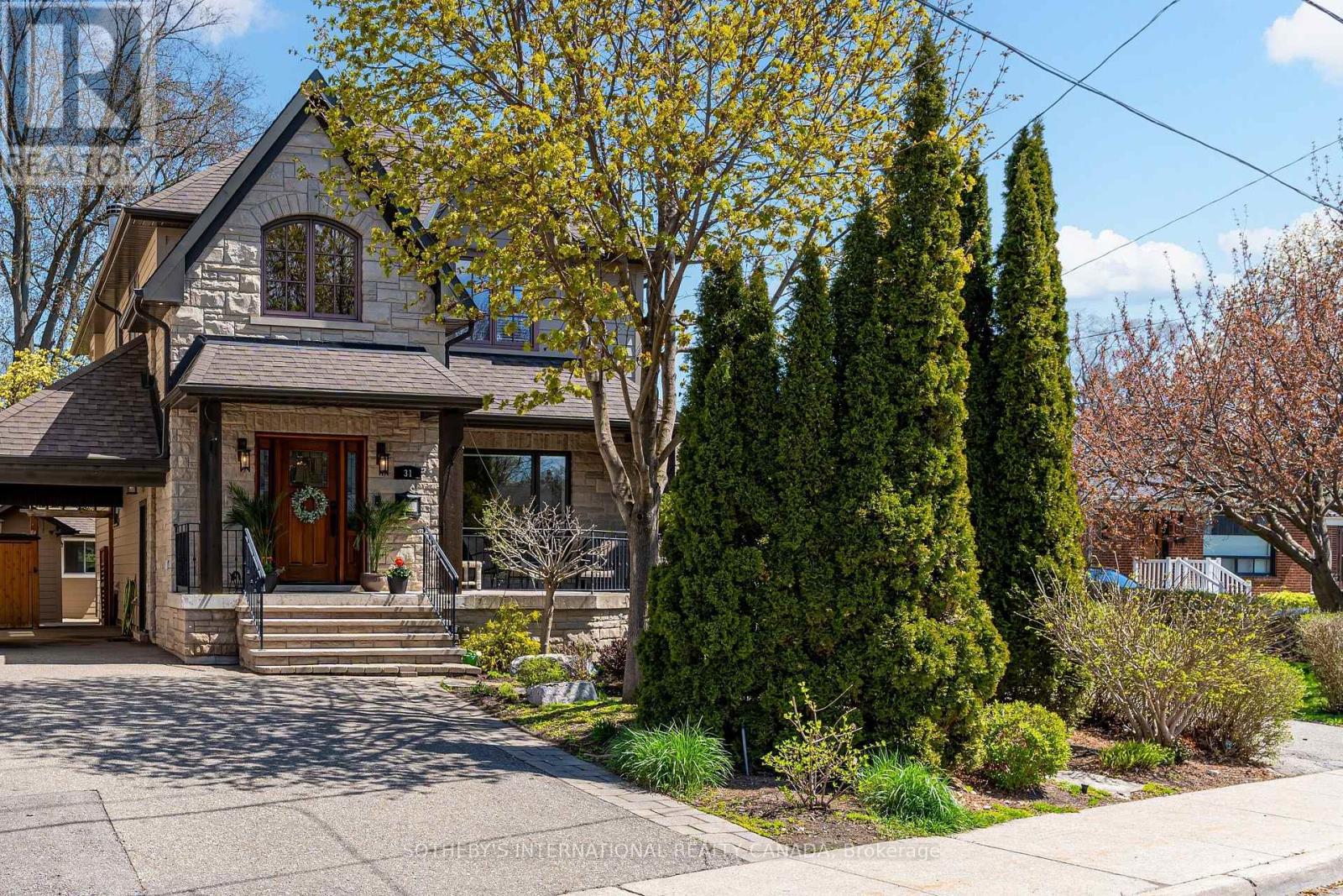 Detached at 31 MAPLE AVENUE N, Mississauga (Port Credit)