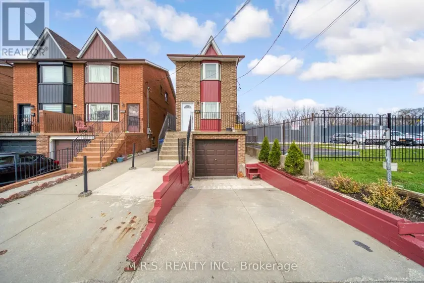 Detached at 29A SOUTH STATION STREET, Toronto (Weston)