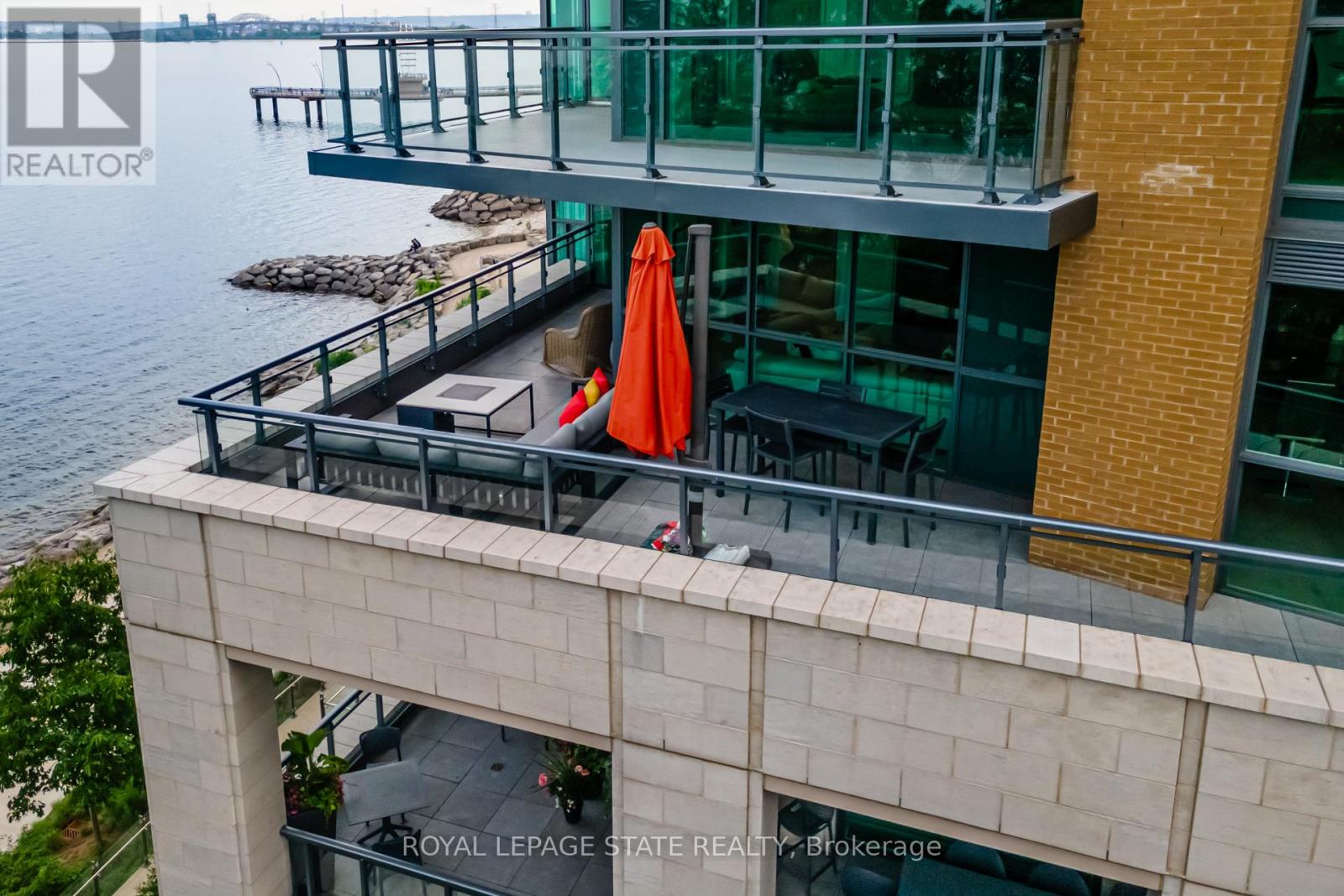 Apartment at 308 - 2060 LAKESHORE ROAD, Burlington (Brant)