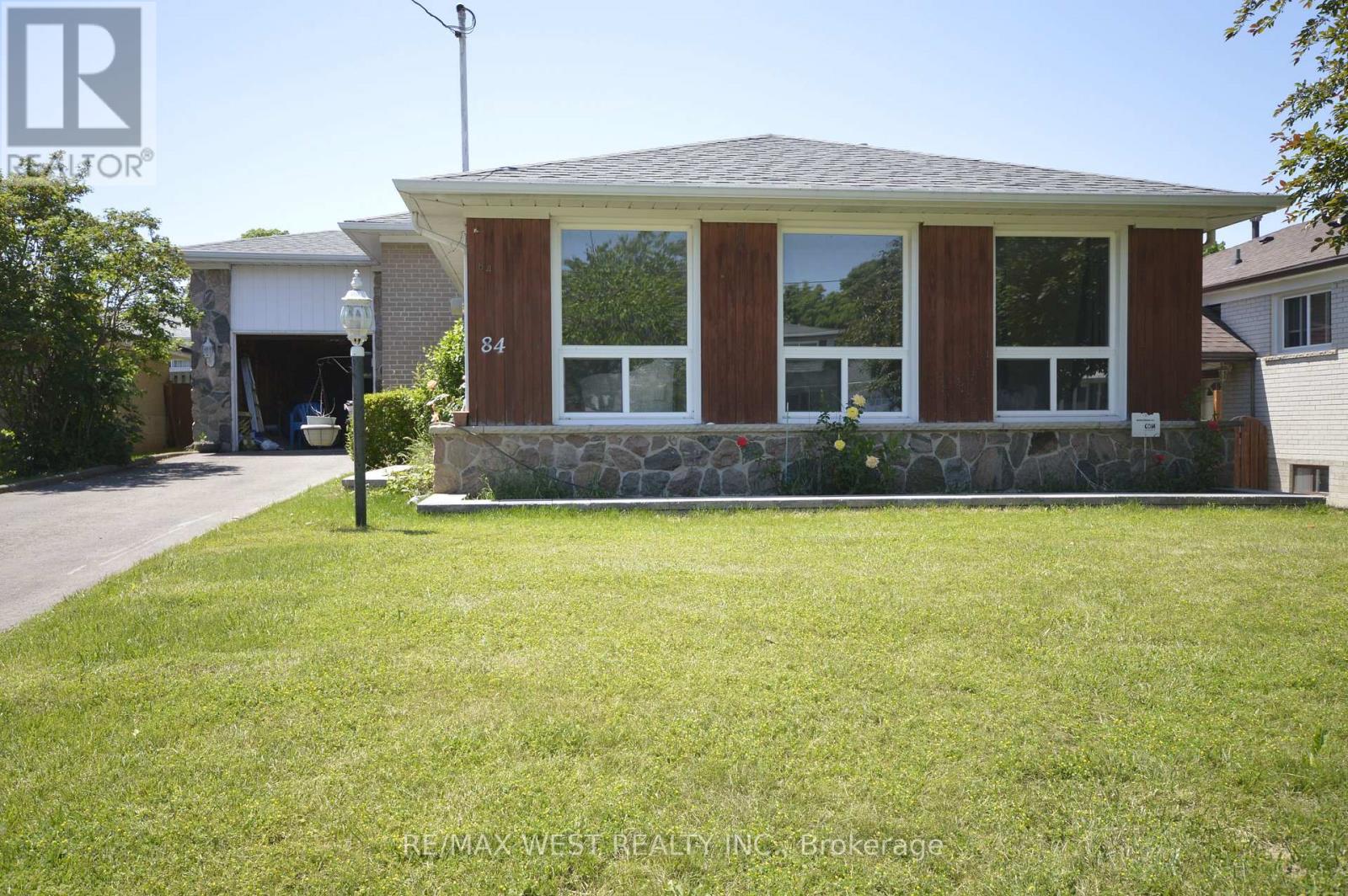 Detached at 84 KEARNEY DRIVE, Toronto (West Humber-Clairville)