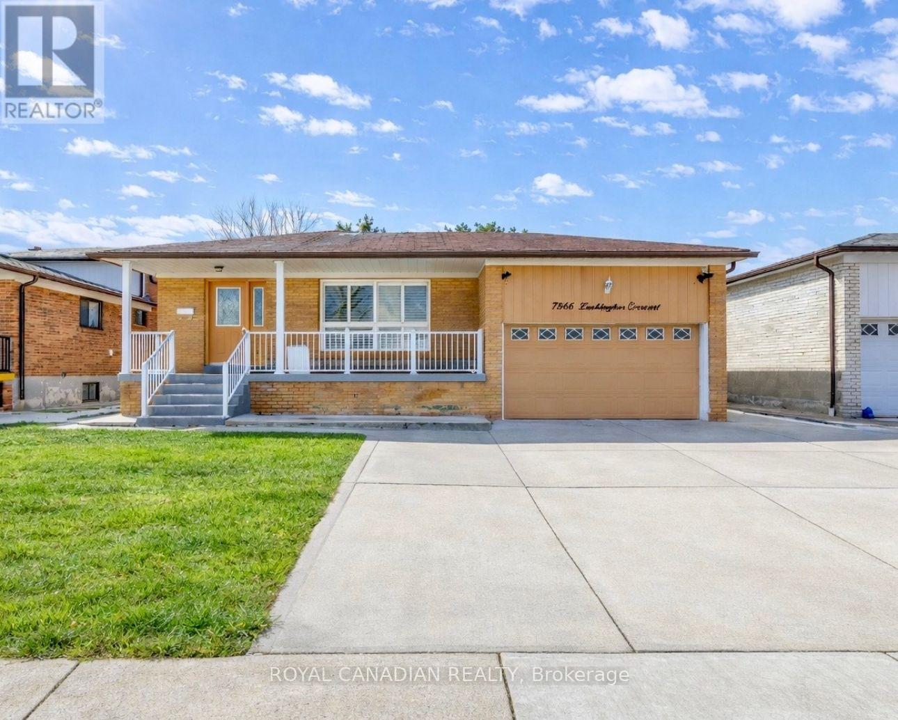 Detached at 7566 LOCKINGTON CRESCENT, Mississauga (Malton)