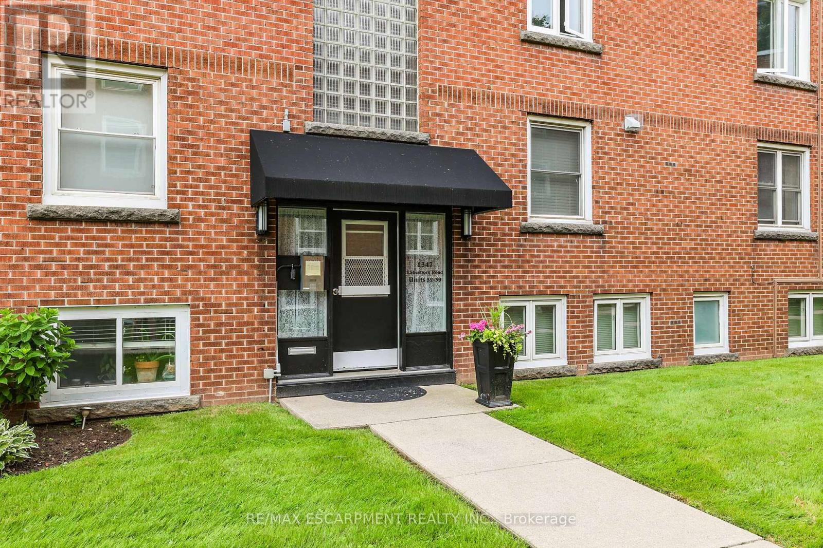 Apartment at 37 - 1347 LAKESHORE ROAD, Burlington