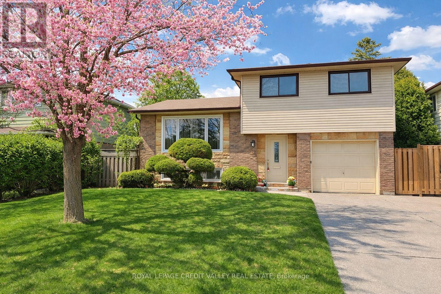 Detached at 20 WILLIS DRIVE, Brampton (Brampton East)