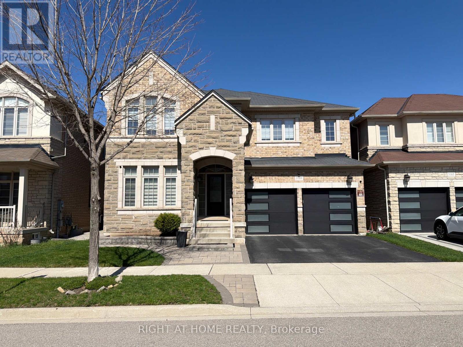 Detached at 3169 LARRY CRESCENT, Oakville (GO Glenorchy)