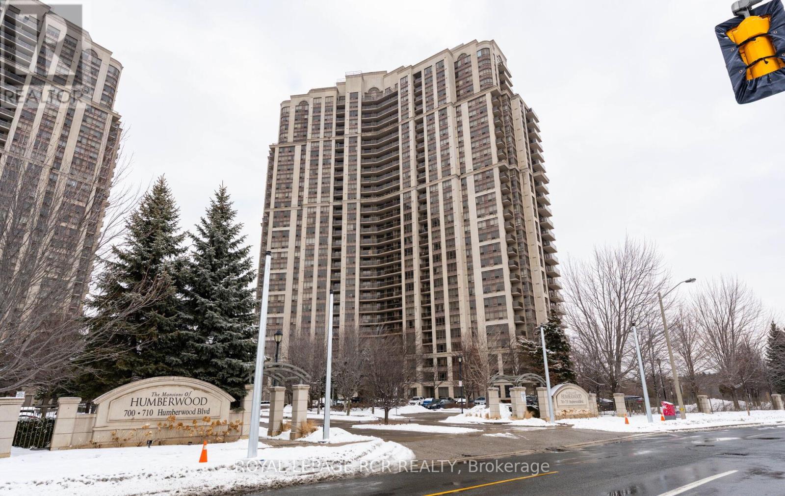 Apartment at 206A - 710 HUMBERWOOD BOULEVARD, Toronto (West Humber-Clairville)