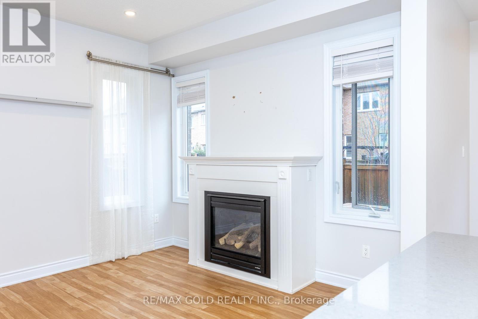 Townhouse at 943 TRANSOM CRESCENT, Milton