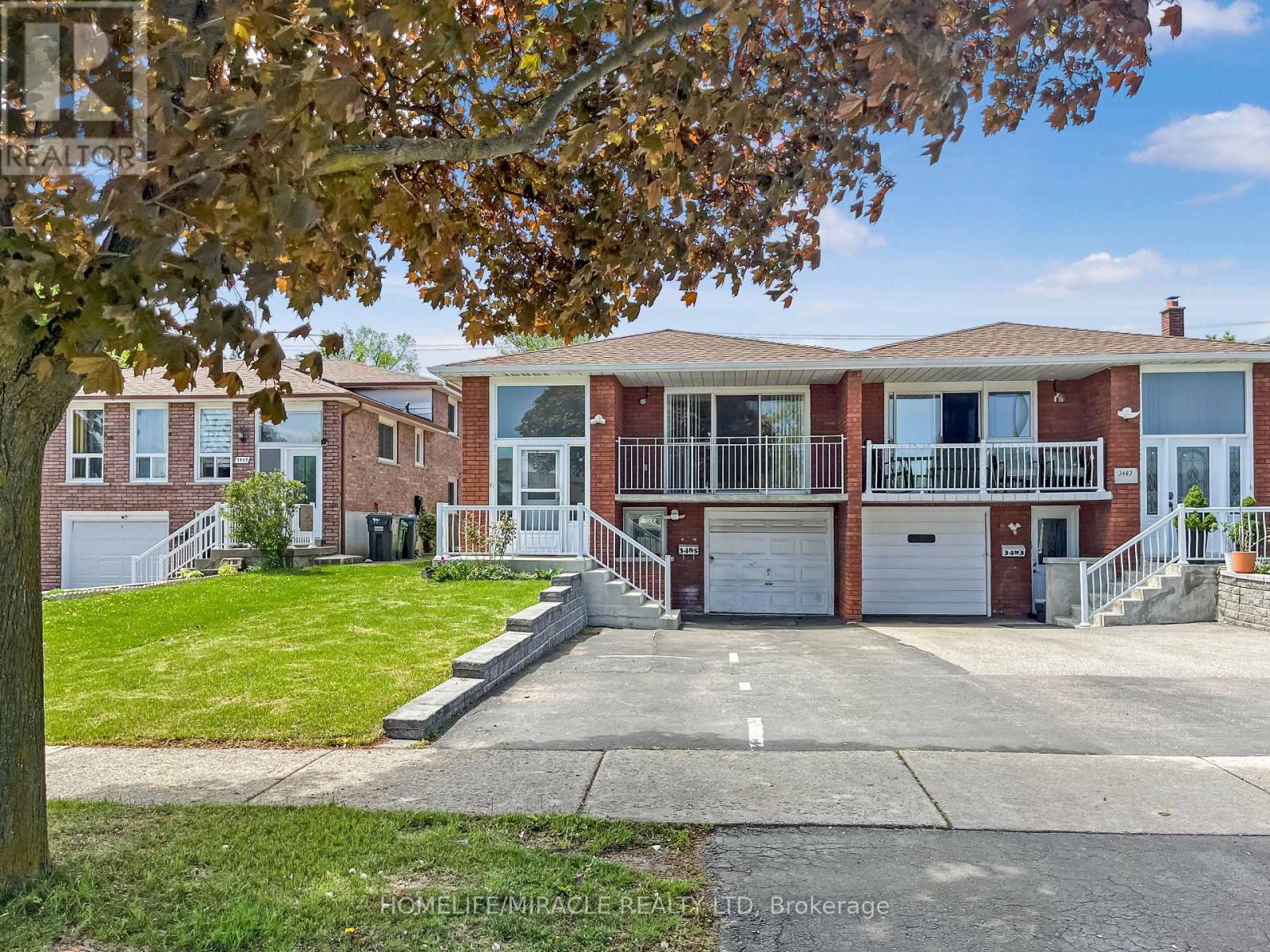 Semi-Detached/Link at 3485 OAKGLADE CRESCENT, Mississauga (Erindale)