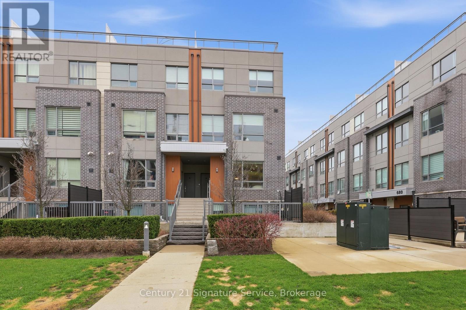 Townhouse at 2 - 1238 CAWTHRA ROAD, Mississauga (Mineola)