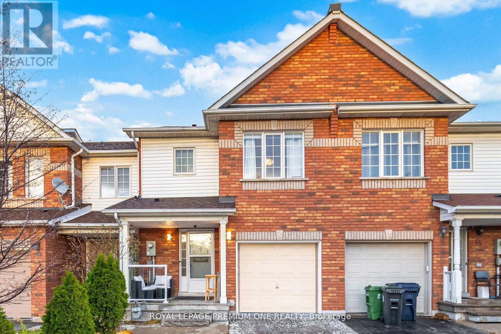 Townhouse at 47 TRIPLE CROWN AVENUE, Toronto (West Humber-Clairville)