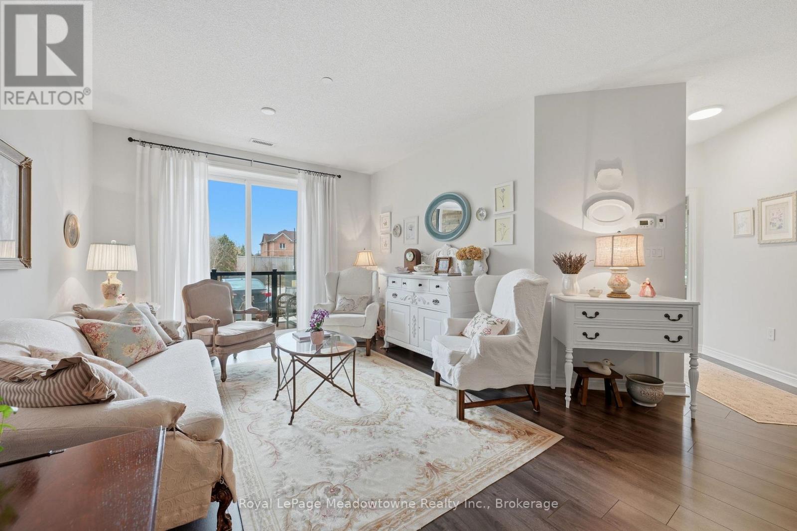 Apartment at 109 - 33 WHITMER STREET, Milton (SC Scott)