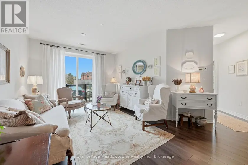 Apartment at 109 - 33 WHITMER STREET, Milton