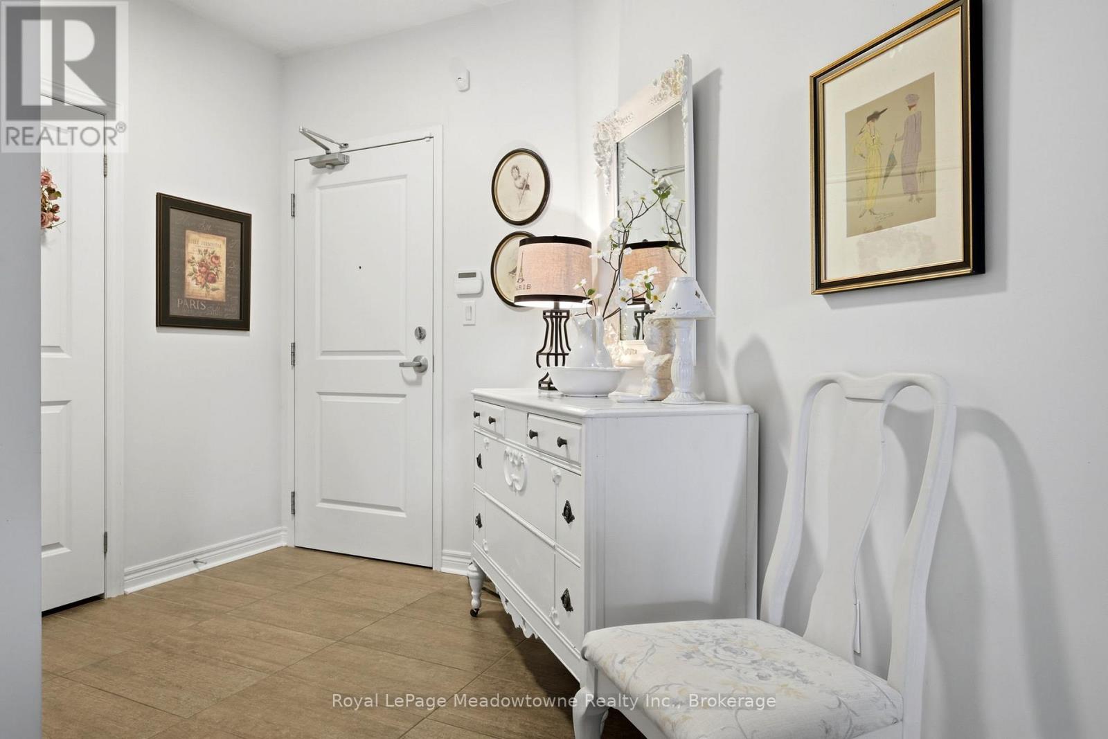 Apartment at 109 - 33 WHITMER STREET, Milton