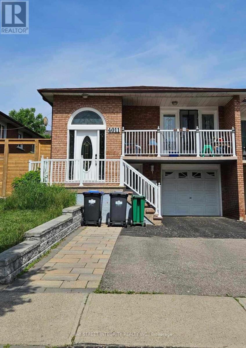 Semi-Detached/Link at 4011 BISHOPSTOKE LANE, Mississauga (Rathwood)