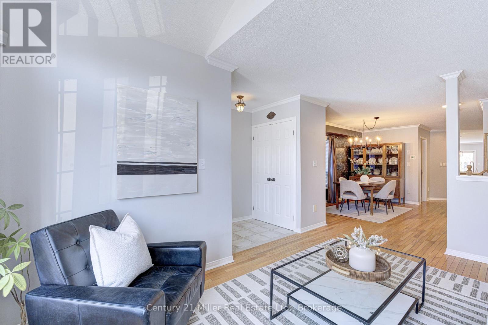 Detached at 2142 MEADOWGLEN DRIVE, Oakville