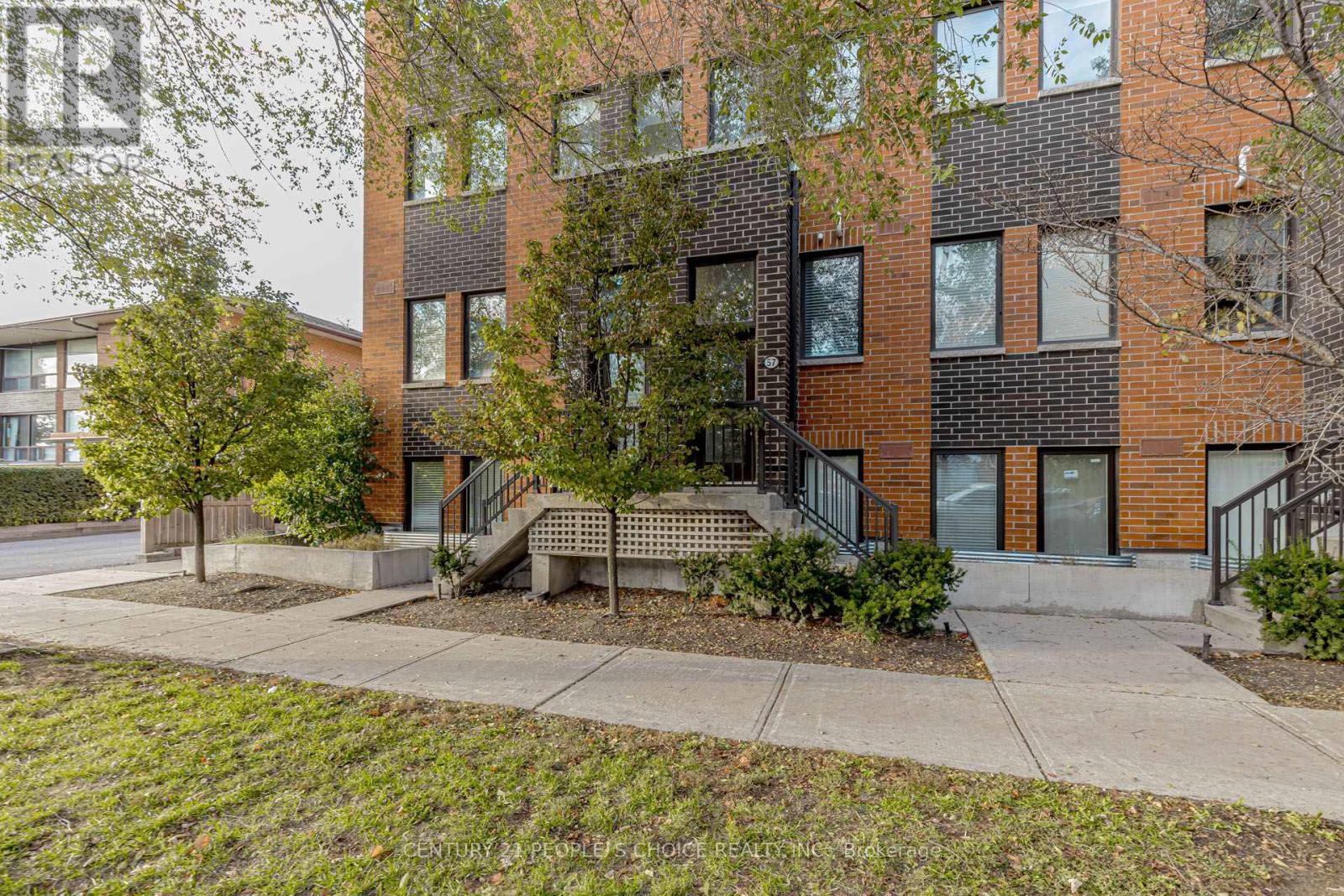 Townhouse at 57 - 68 WINSTON PARK BOULEVARD, Toronto (Downsview-Roding-CFB)