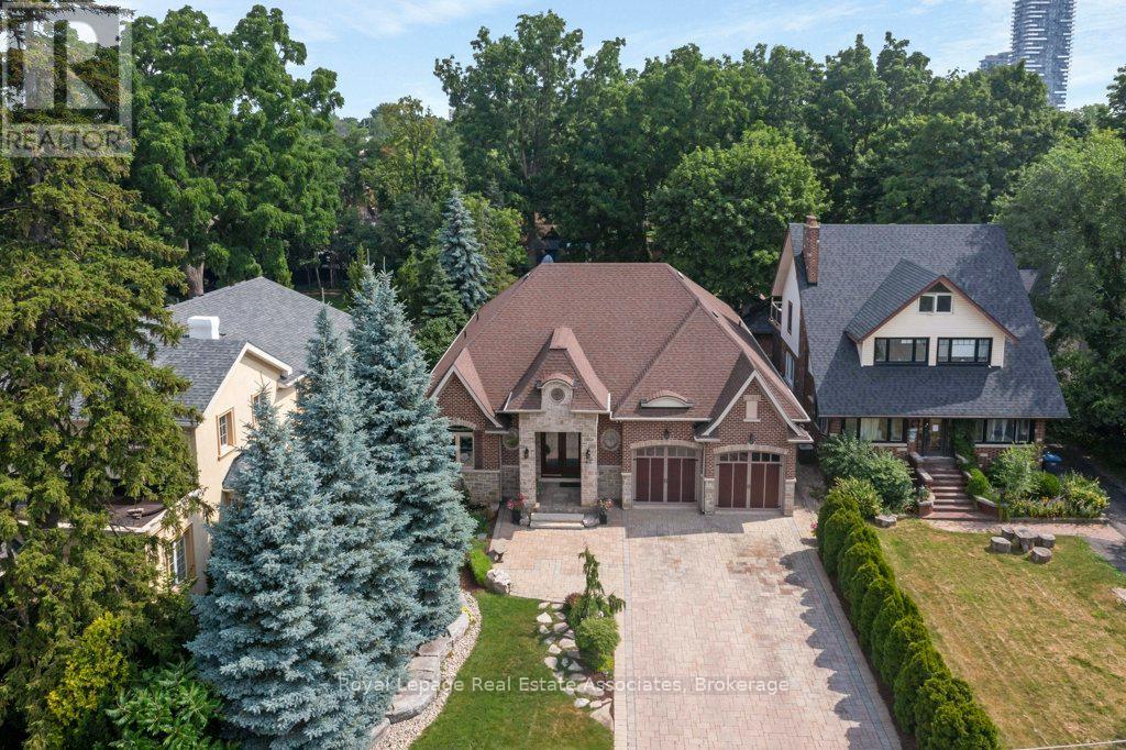 Detached at 46 SCOTT STREET, Brampton (Downtown Brampton)