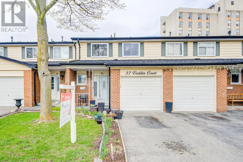 Townhouse at 37 VODDEN COURT, Brampton (Brampton North)
