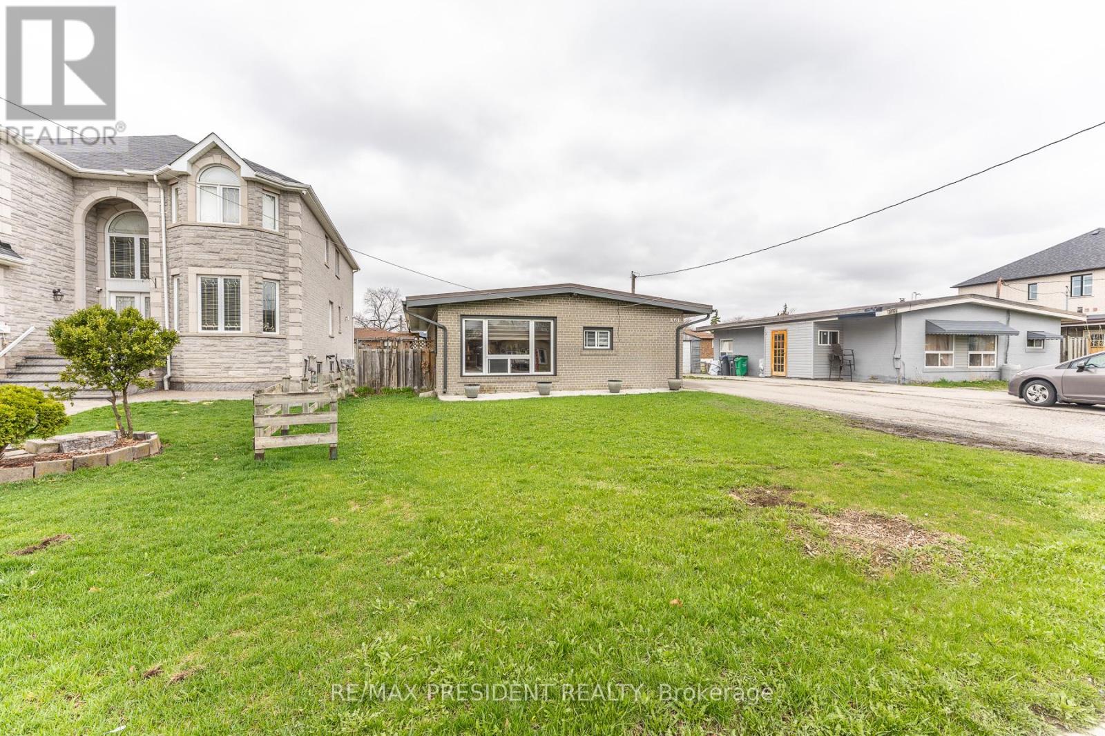 Detached at 7648 REDSTONE ROAD, Mississauga (Malton)