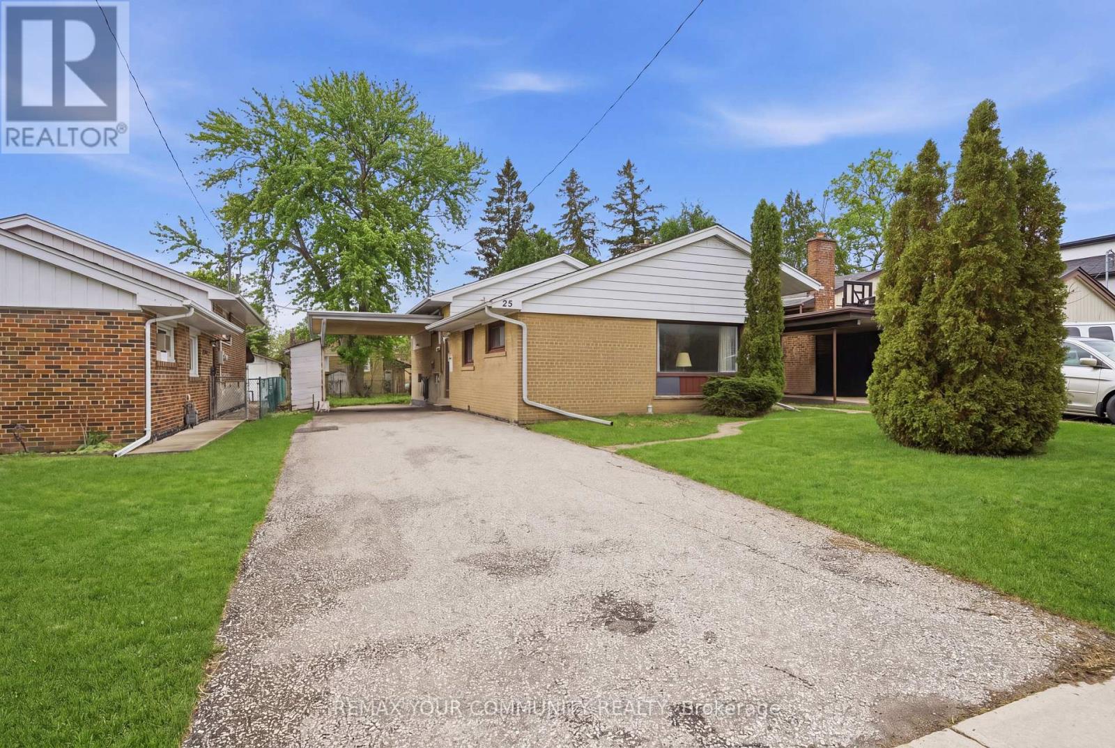 Detached at 25 FORDWICH CRESCENT, Toronto (Rexdale-Kipling)