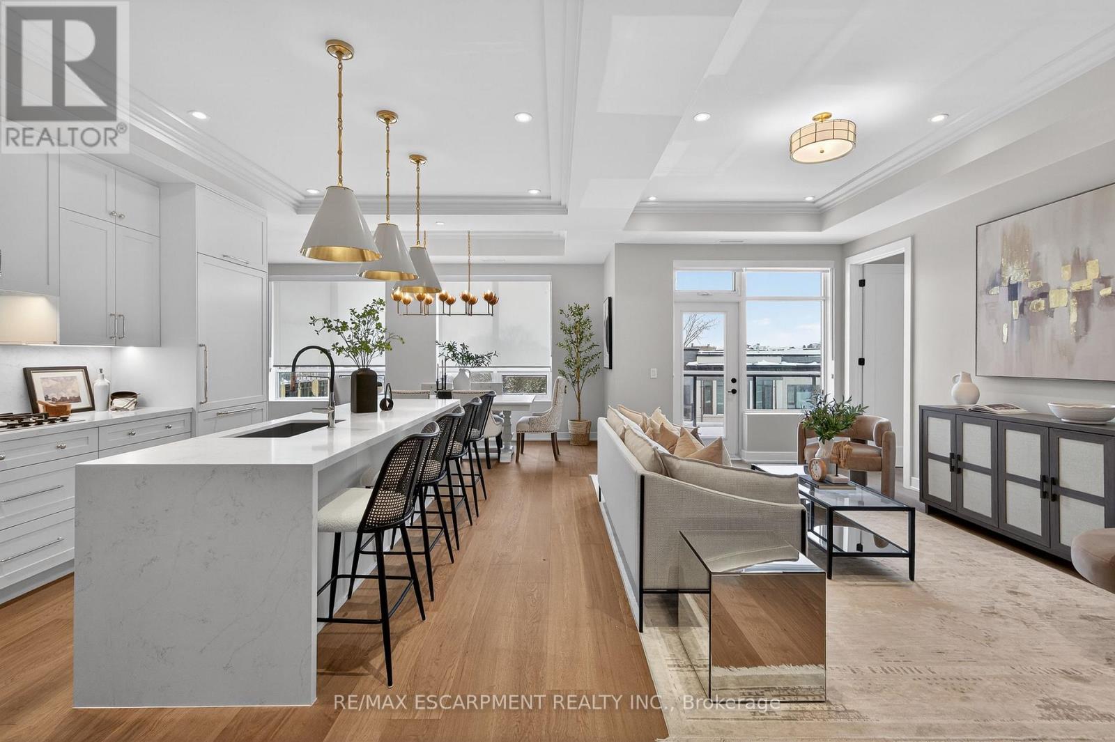 Apartment at 401 - 123 MAURICE DRIVE, Oakville (CO Central)
