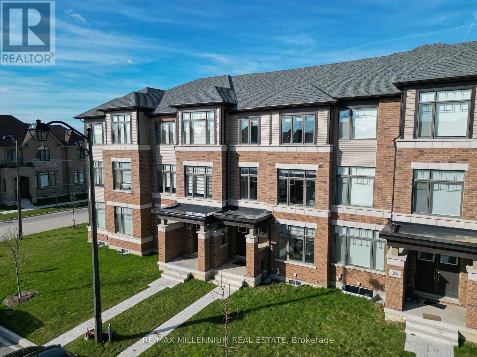 Townhouse at 25 LIPSCOTT DRIVE, Caledon