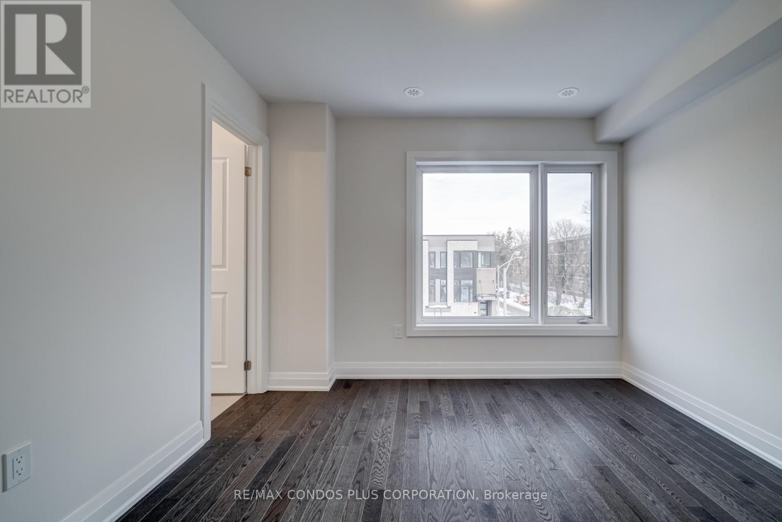 Semi-Detached/Link at UPPER - 4 WILD ROSE GARDENS, Toronto