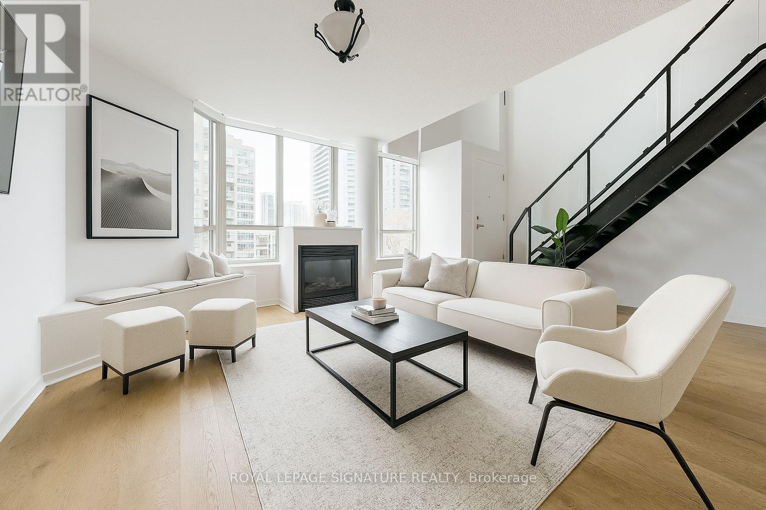 Apartment at 702 - 250 MANITOBA STREET, Toronto (Mimico)
