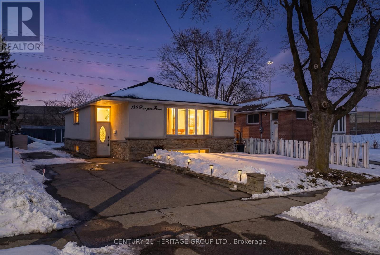 Detached at 130 RANGOON ROAD, Toronto (Eringate-Centennial-West Deane)