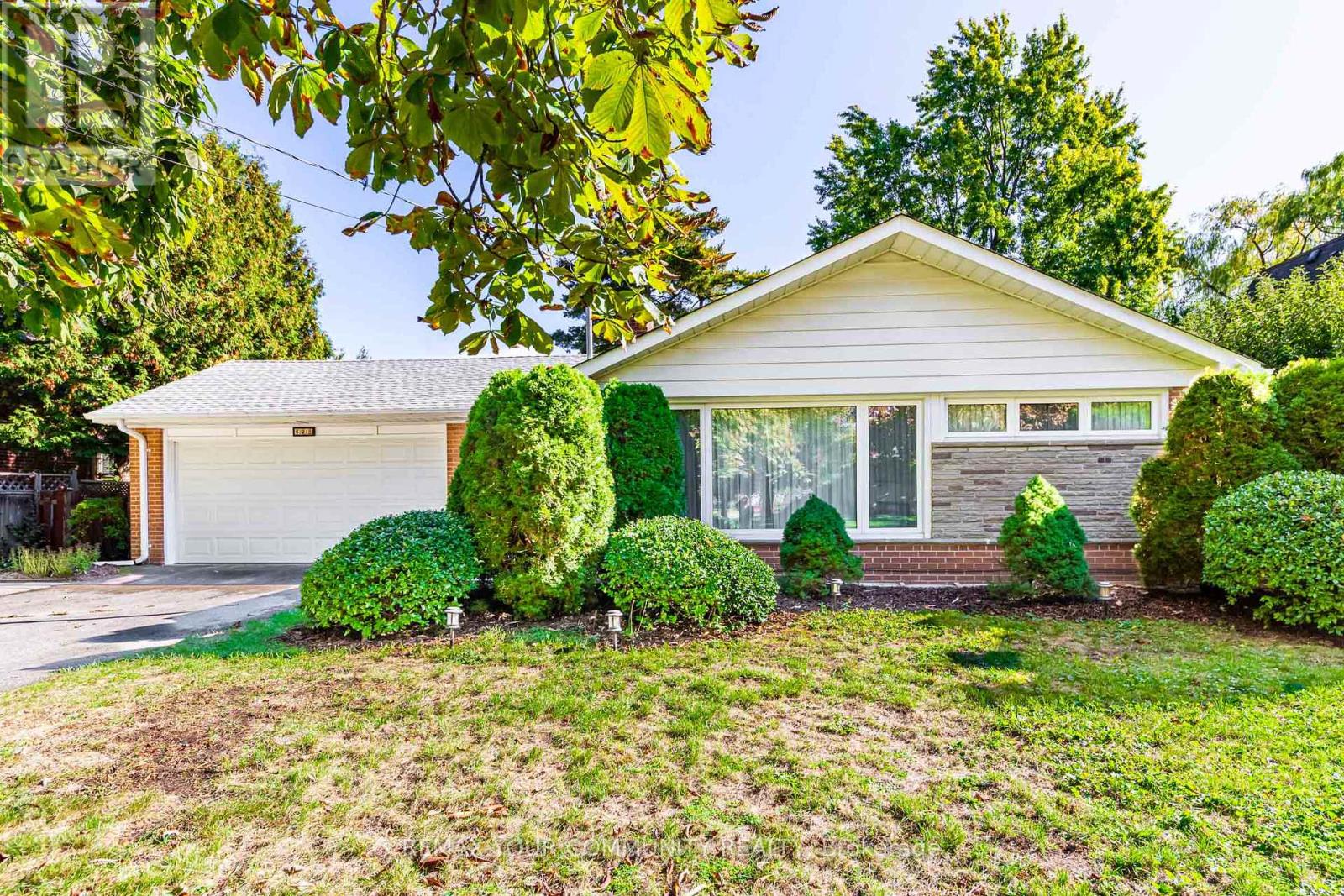 Detached at 628 SHENANDOAH DRIVE, Mississauga (Lorne Park)