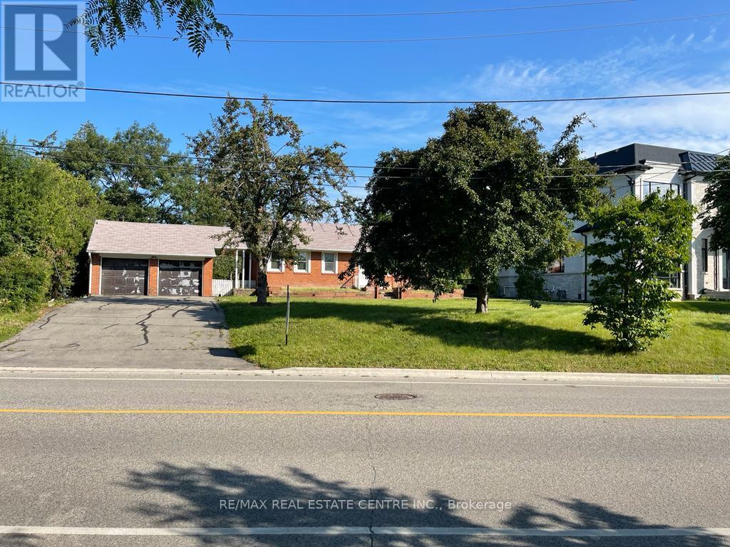 Detached at 2431 THORN LODGE DRIVE, Mississauga (Sheridan)