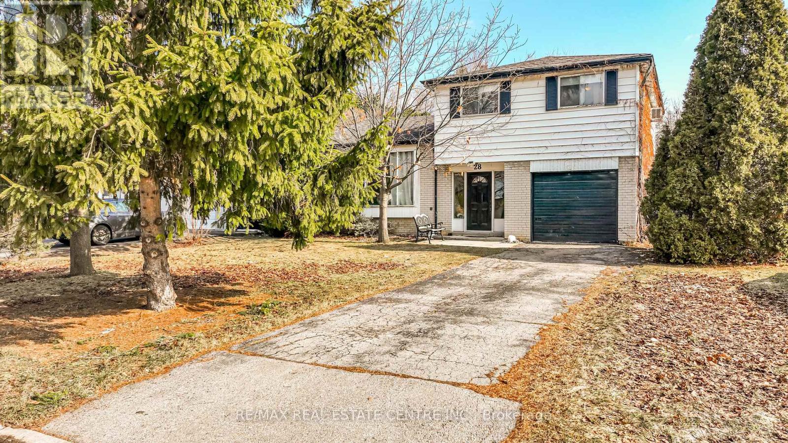 Detached at 28 CAVENDISH CRESCENT, Brampton (Avondale)