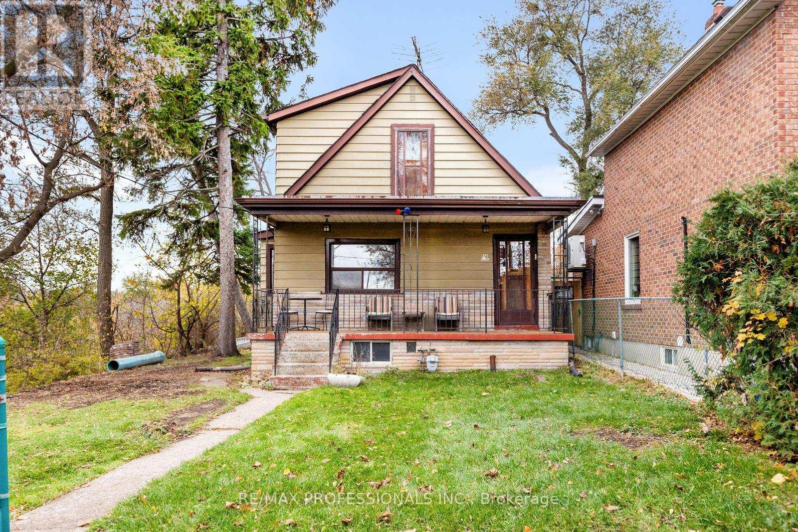 Detached at 16 CLIFF STREET, Toronto (Rockcliffe-Smythe)