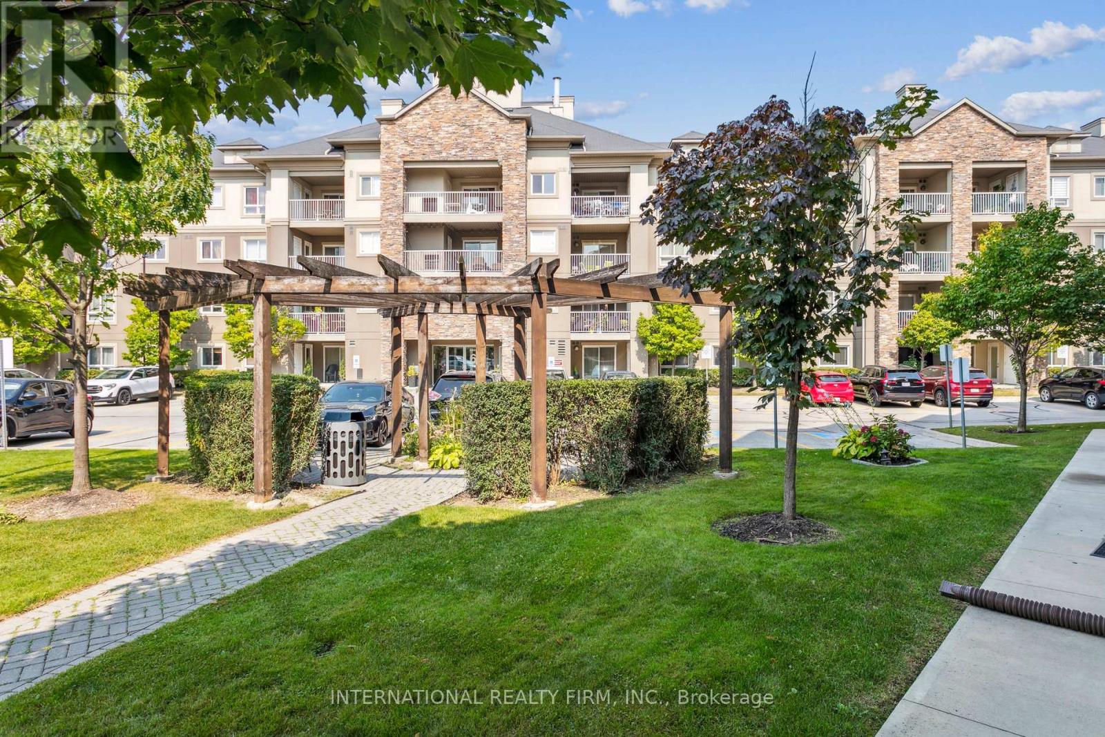 Townhouse at 2113 - 6 DAYSPRING CIRCLE, Brampton (Goreway Drive Corridor)