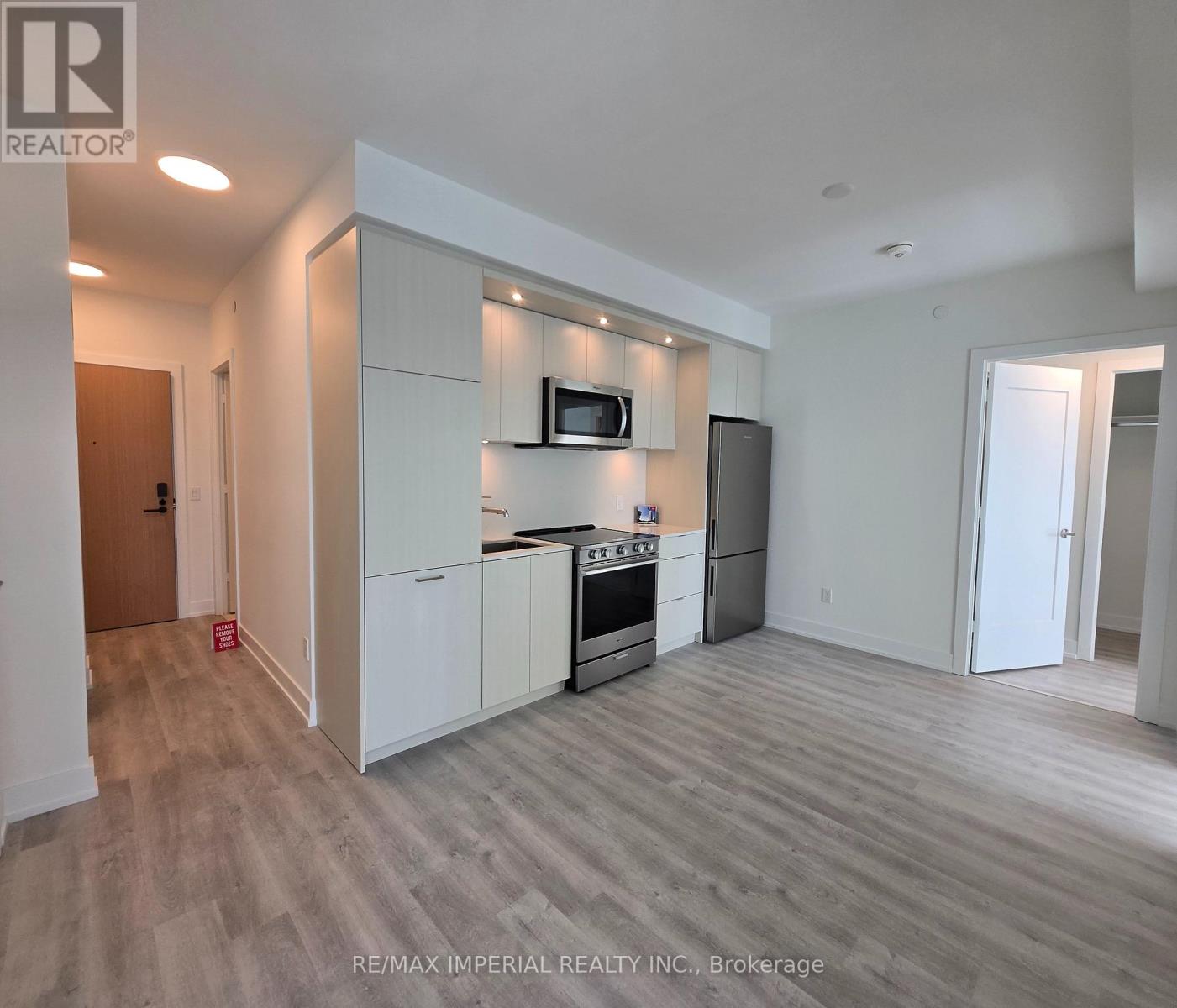 Apartment at 2110 - 60 CENTRAL PARK PARKWAY, Toronto (Islington-City Centre West)