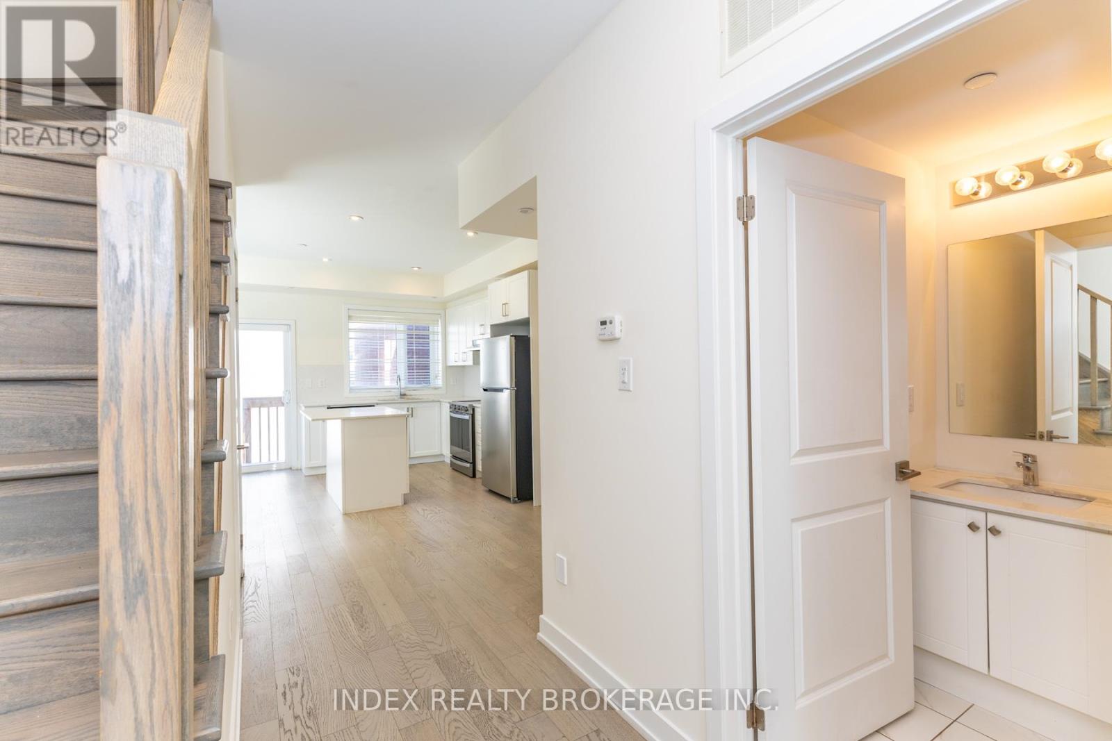 Townhouse at 82 WILLIAM DUNCAN ROAD, Toronto