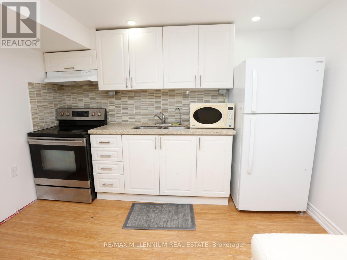Semi-Detached/Link at LOWER - 6482 CHAUMONT CRESCENT, Mississauga (Meadowvale)