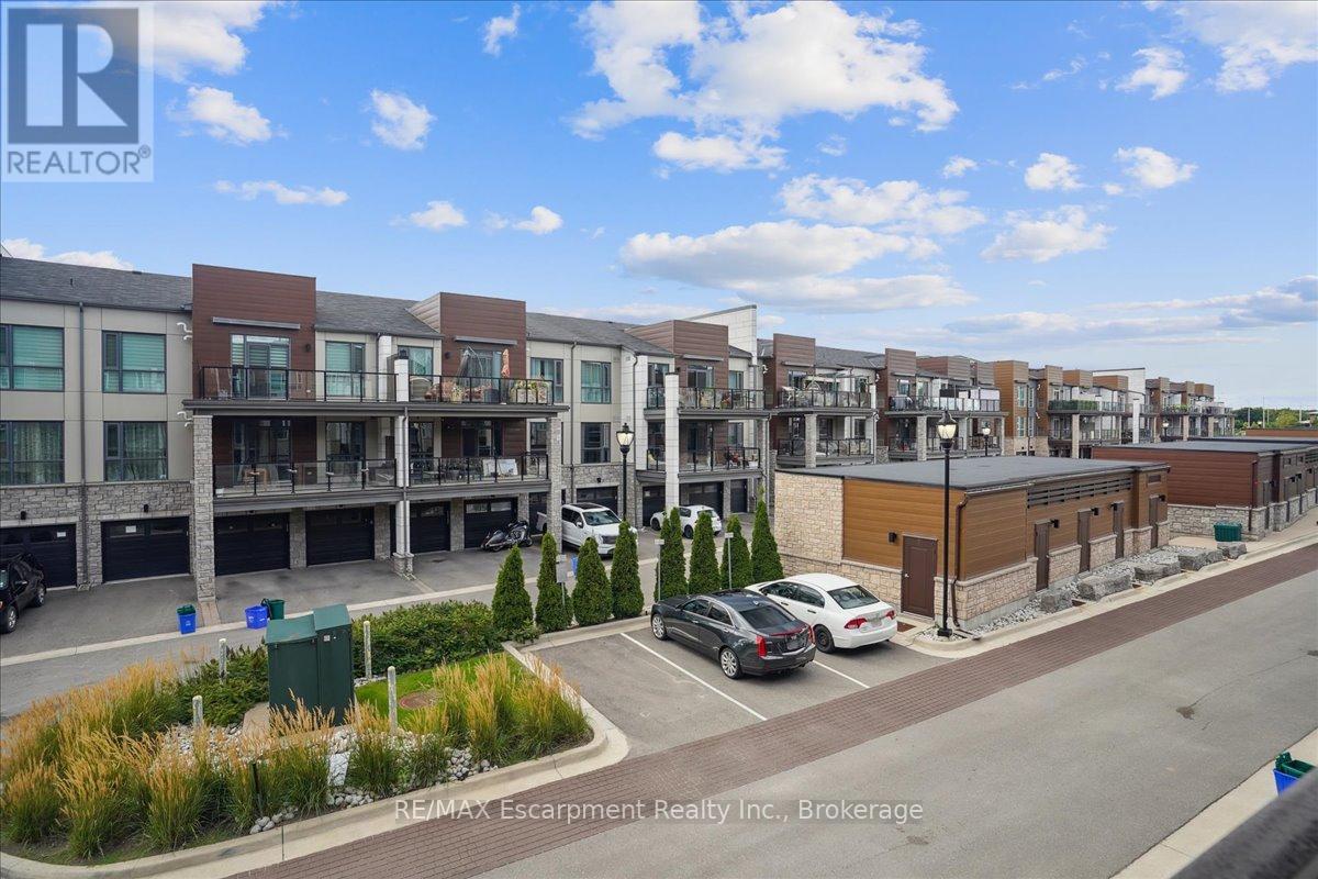 Townhouse at 211 - 2370 KHALSA GATE, Oakville