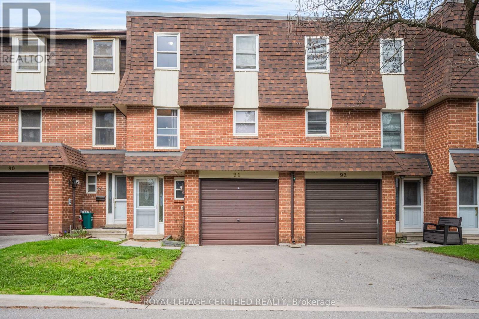 Townhouse at 91 - 371 BRONTE STREET S, Milton (OM Old Milton)