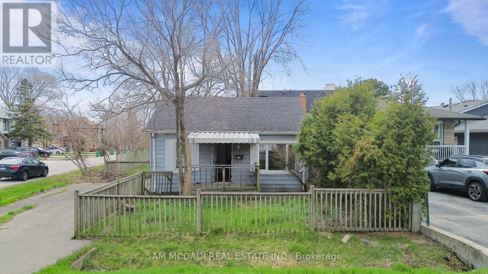 Detached at 1062 WEST AVENUE, Mississauga (Lakeview)