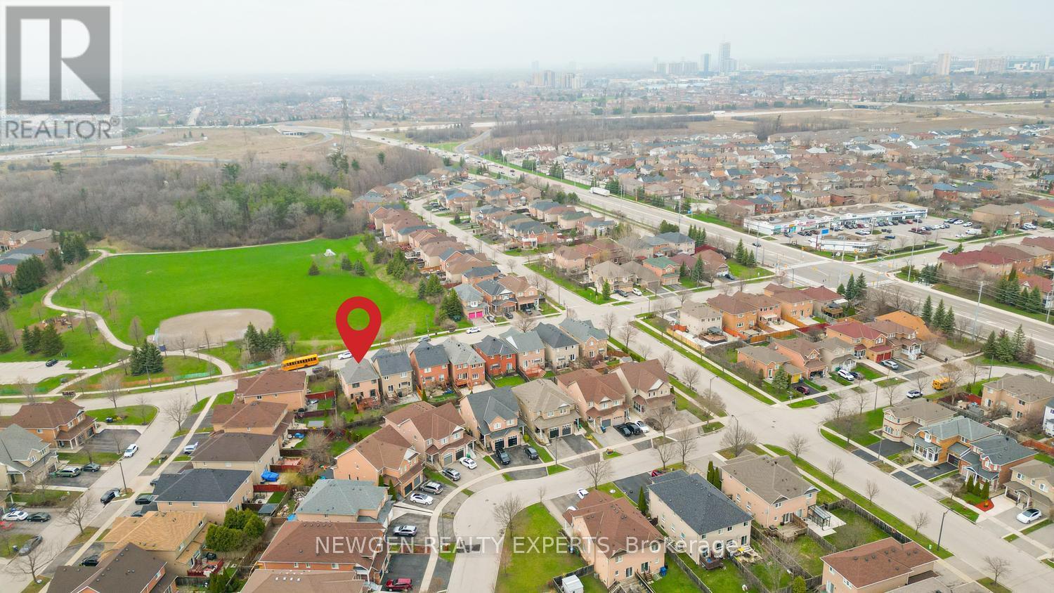 Detached at 812 KNOTTY PINE GROVE, Mississauga