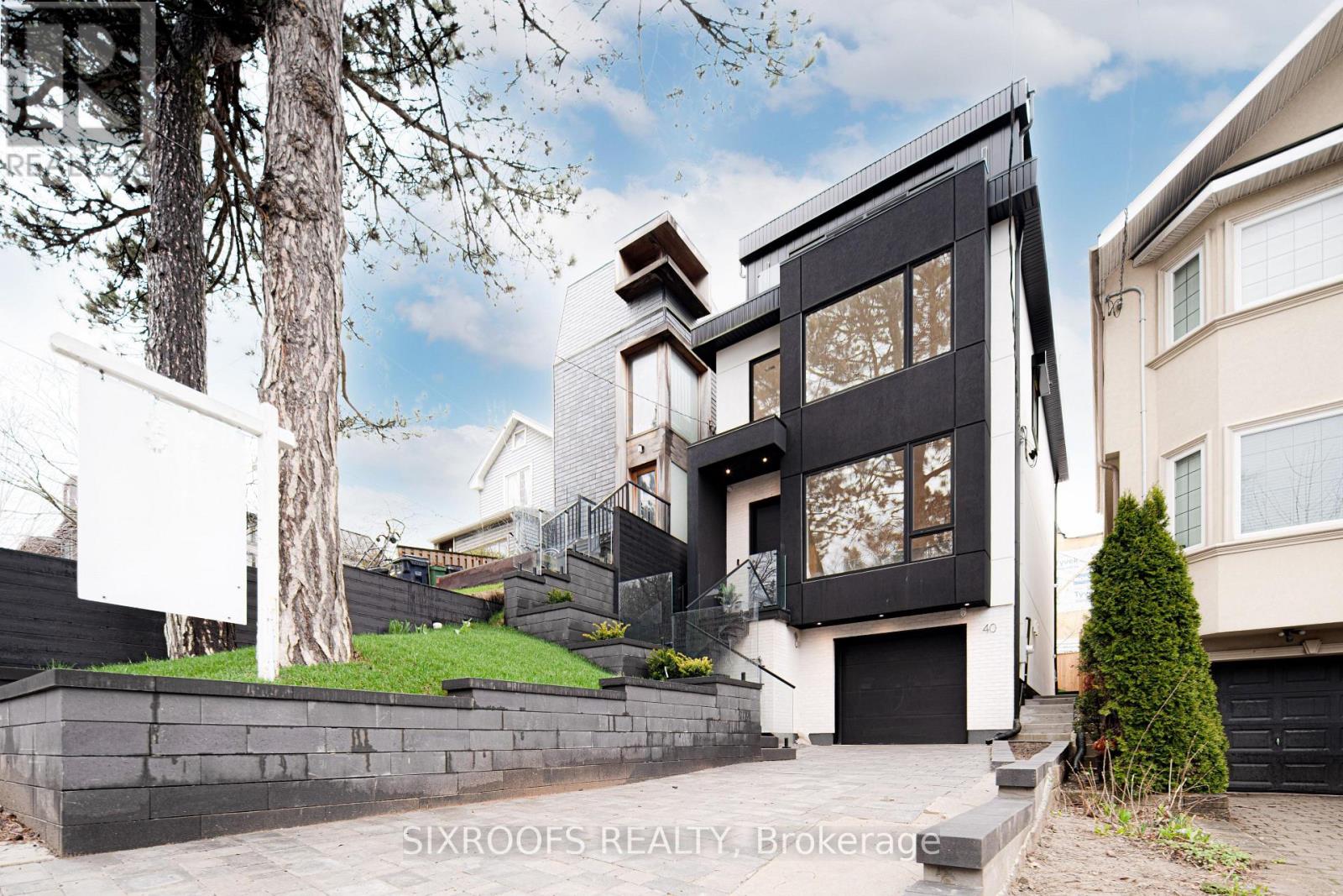 Detached at 40 MORNINGSIDE AVENUE, Toronto (High Park-Swansea)