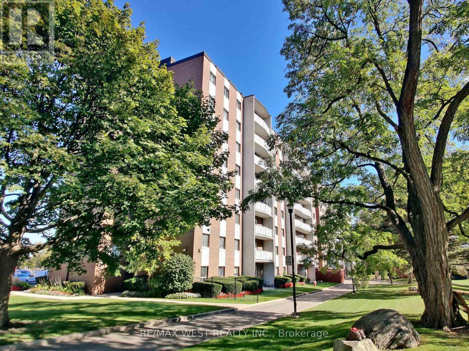 Apartment at 310 - 1660 BLOOR STREET, Mississauga (Applewood)