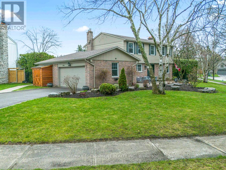 Detached at 996 CRESTHAMPTON LANE, Mississauga (Lorne Park)
