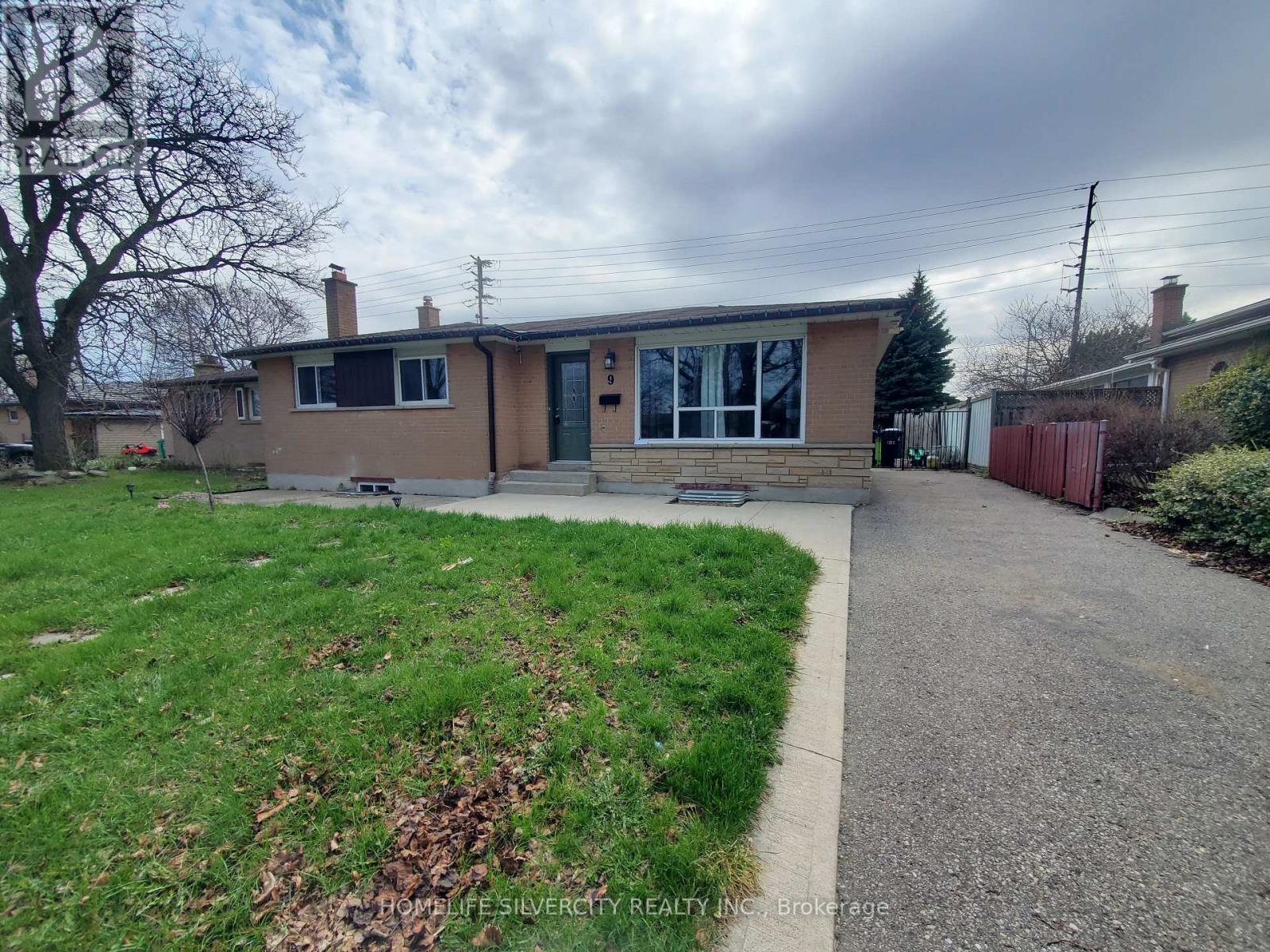 Detached at 9 BELMONT DRIVE, Brampton (Avondale)