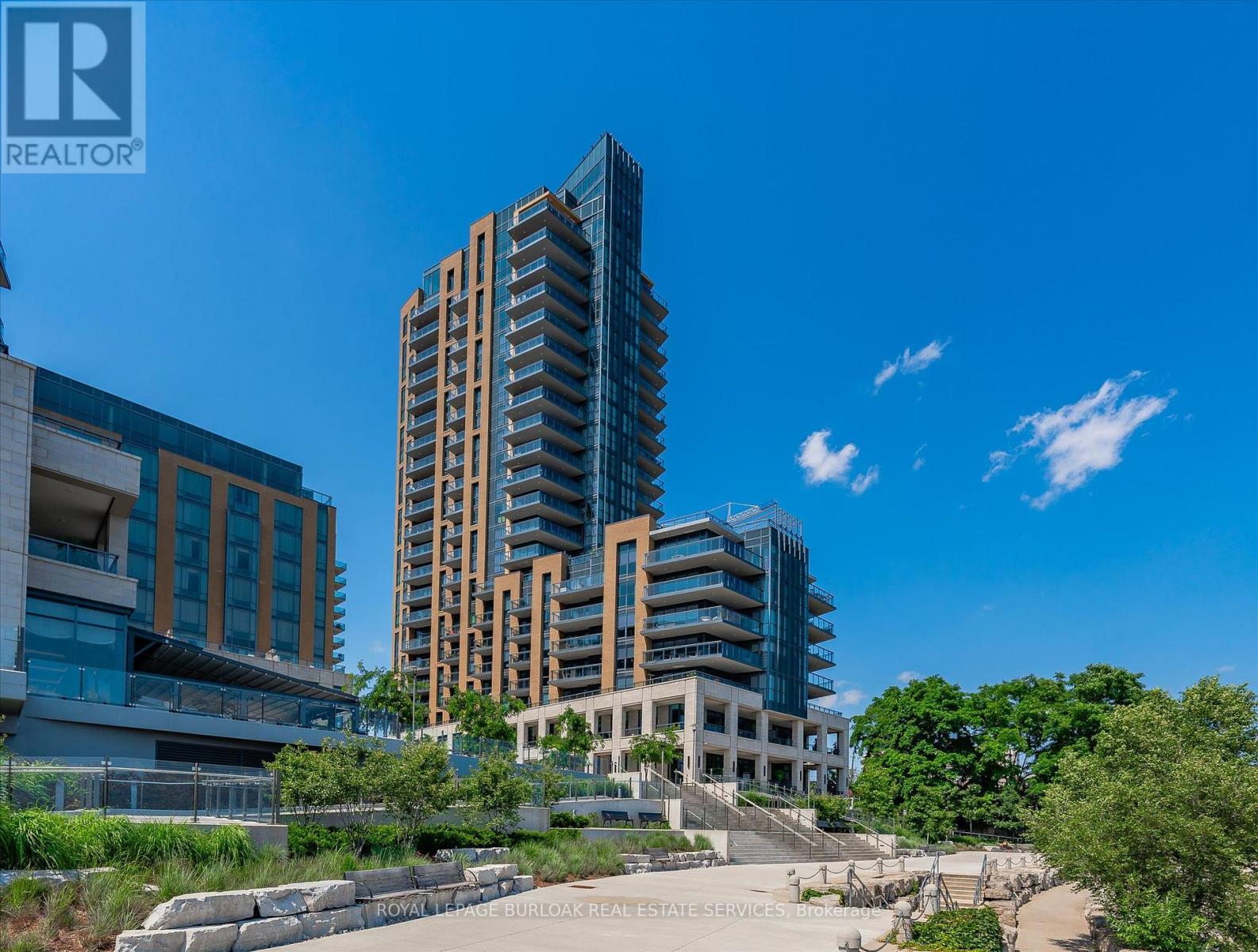 Apartment at 1501 - 2060 LAKESHORE ROAD, Burlington (Brant)