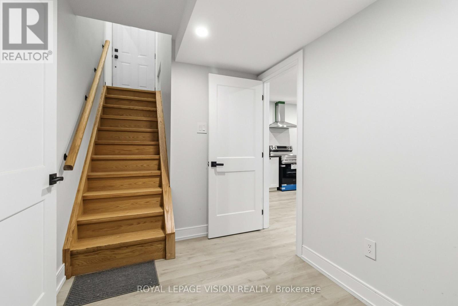 Detached at LOWER - 77 THOMAS STREET, Mississauga