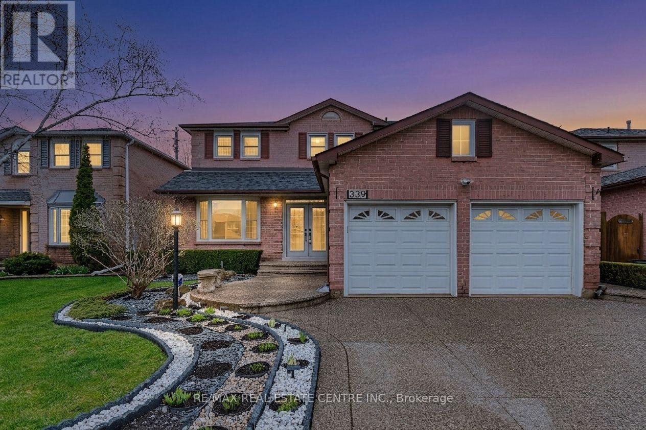 Detached at 339 PARKLANE ROAD, Oakville (CP College Park)