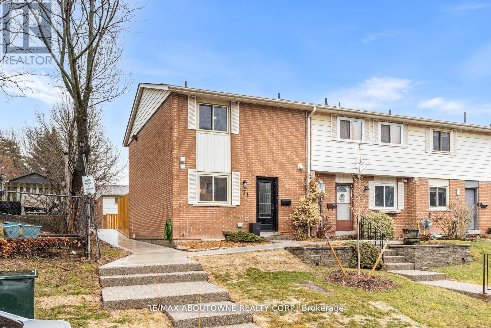 Townhouse at 71 SARAH LANE, Oakville (BR Bronte)