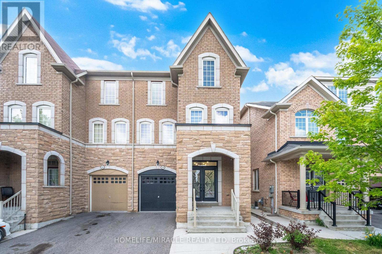 Semi-Detached/Link at 28 SUSSEXVALE DRIVE, Brampton (Sandringham-Wellington)